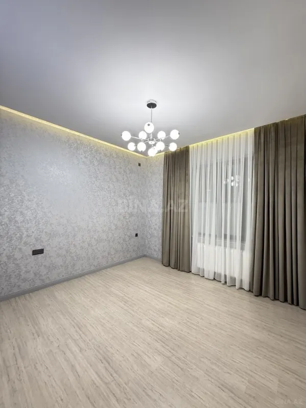 Satılır 5 otaqlı həyət evi 200 m²