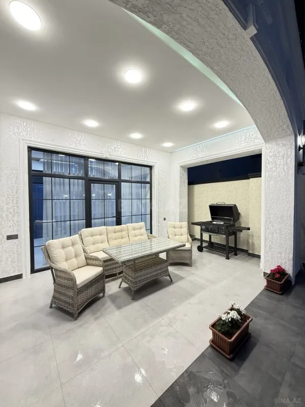 Satılır 5 otaqlı həyət evi 200 m²