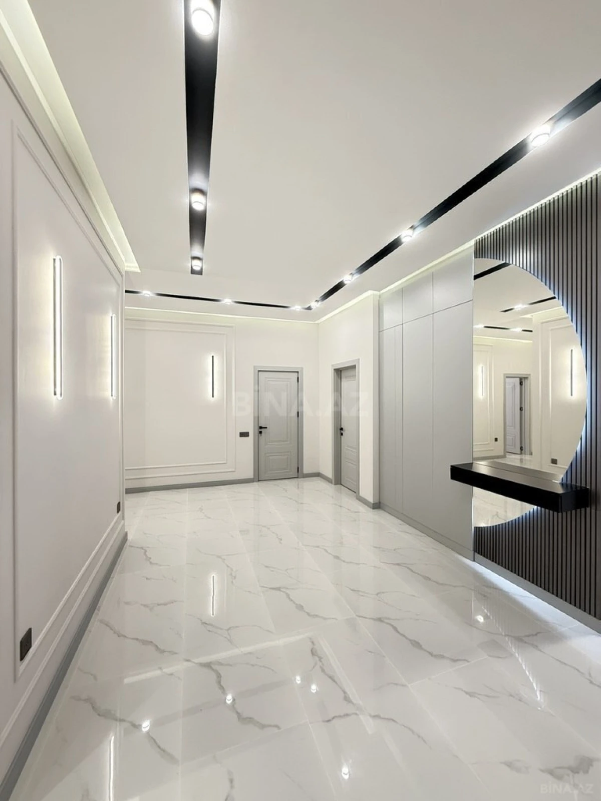 Satılır 5 otaqlı həyət evi 200 m²