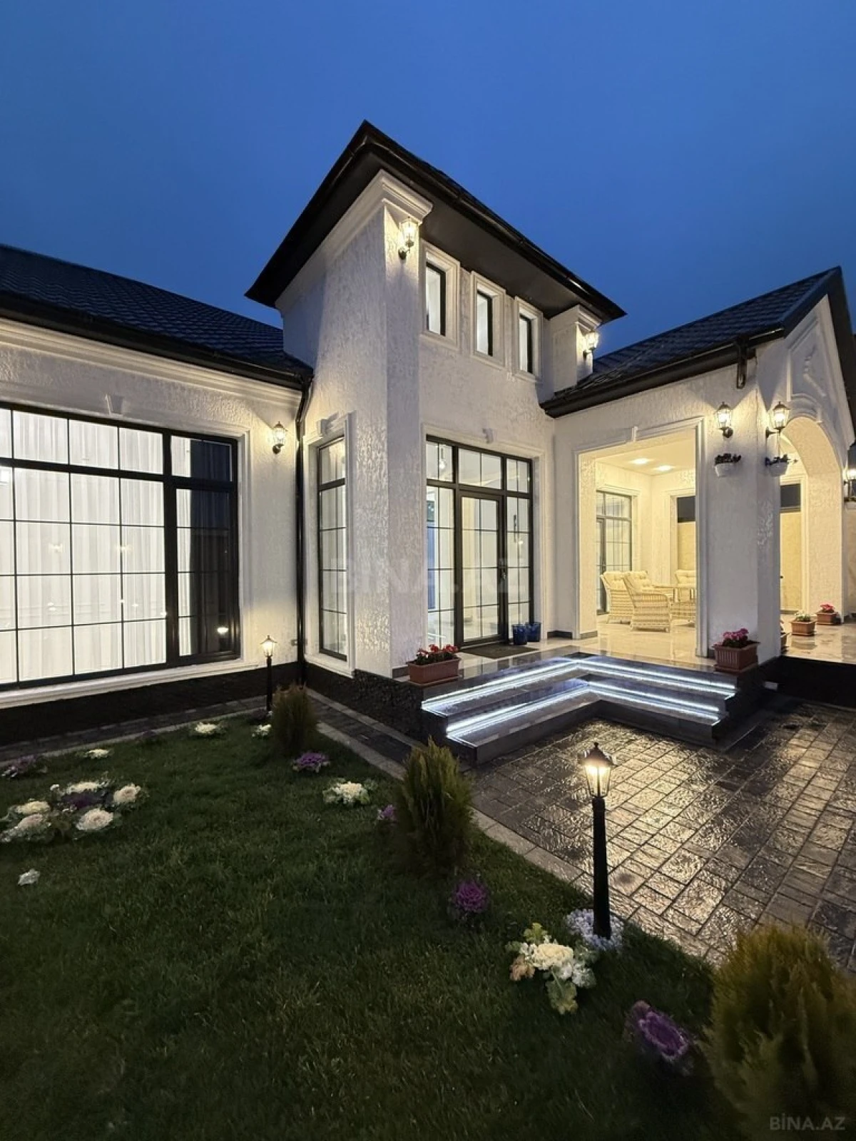Satılır 5 otaqlı həyət evi 200 m²