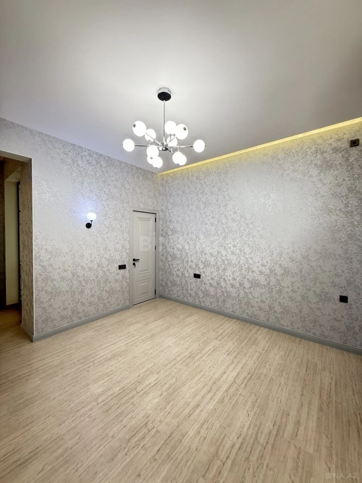 Satılır 5 otaqlı həyət evi 200 m²