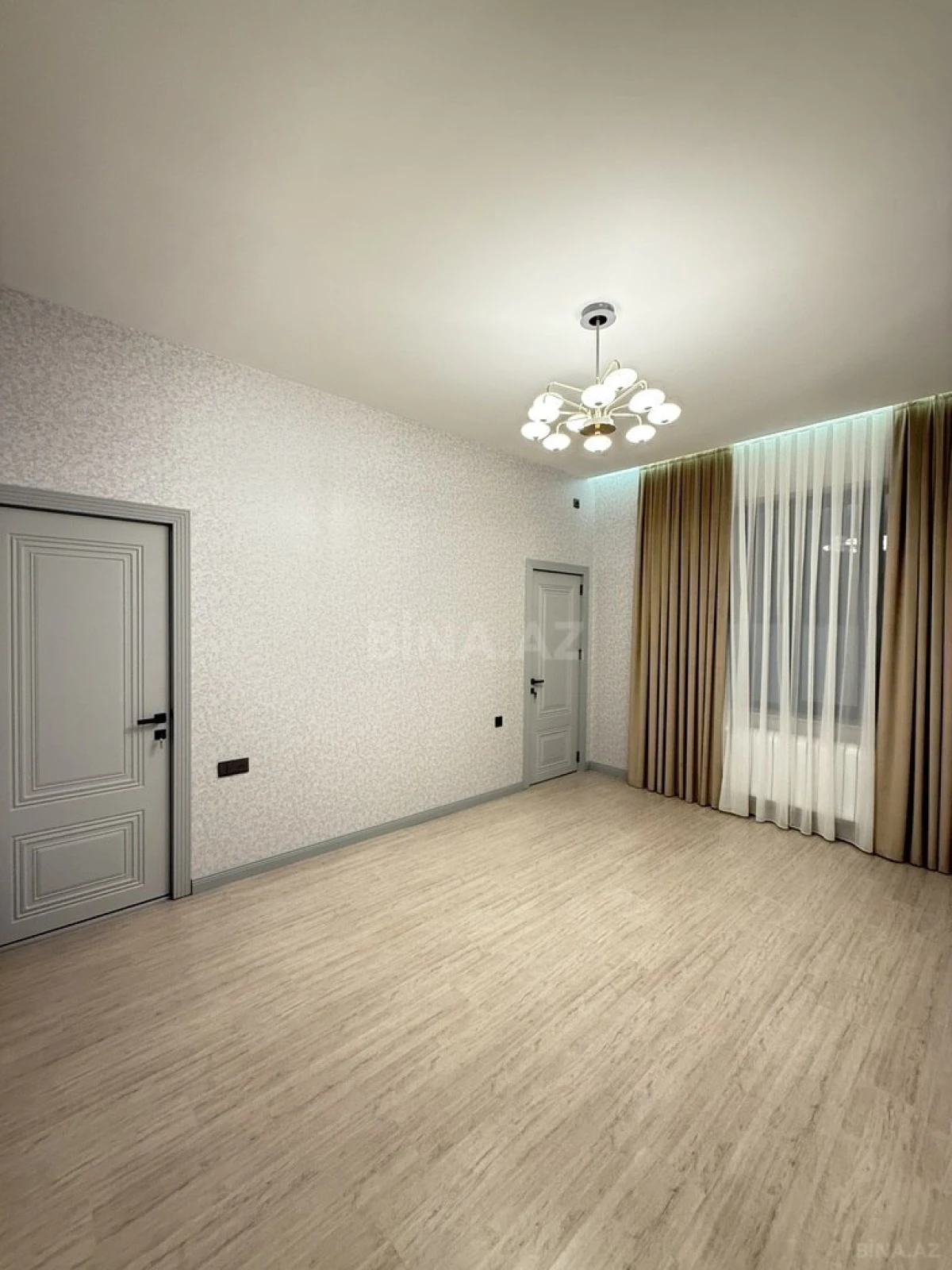 Satılır 5 otaqlı həyət evi 200 m²
