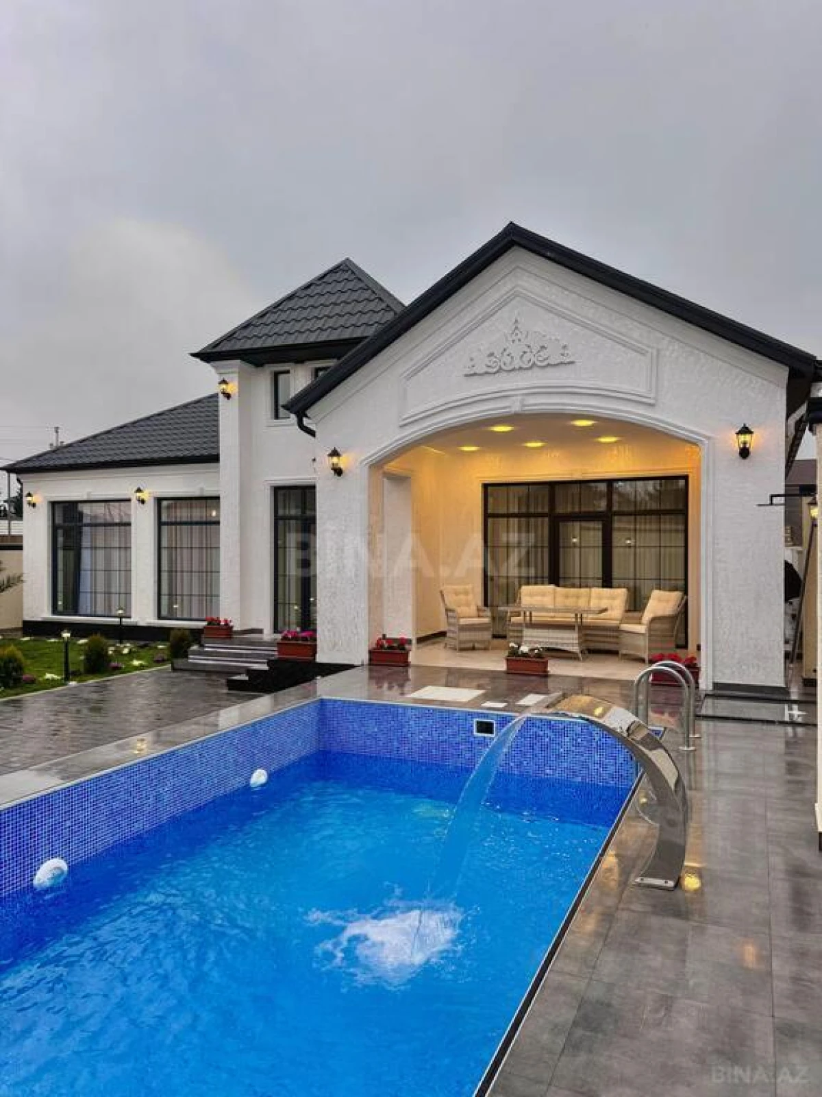 Satılır 4 otaqlı həyət evi 200 m²