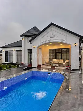 Satılır 4 otaqlı həyət evi 200 m²