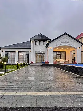 Satılır 4 otaqlı həyət evi 200 m²