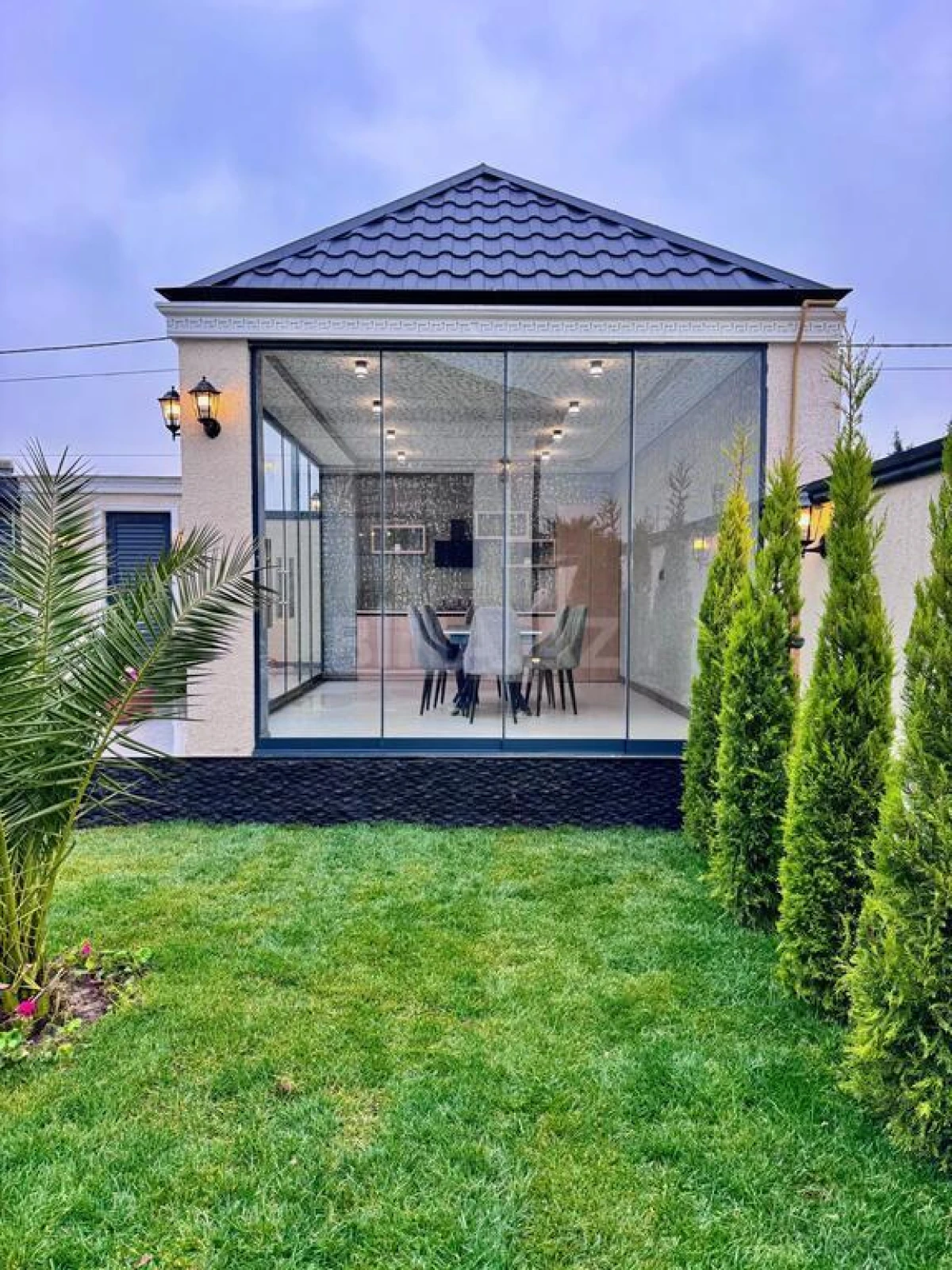 Satılır 4 otaqlı həyət evi 200 m²