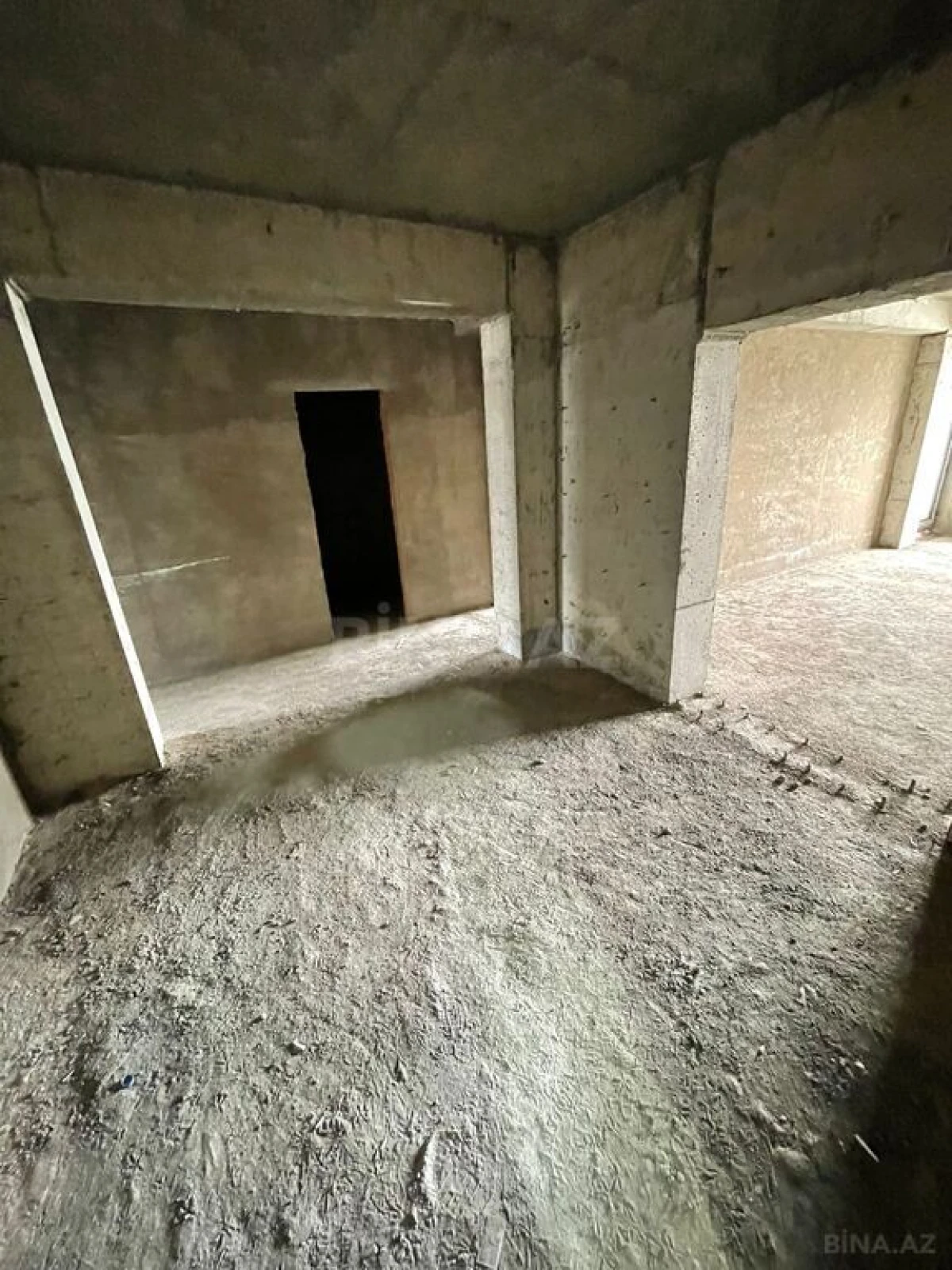 Satılır 3 otaqlı mənzil 120 m²