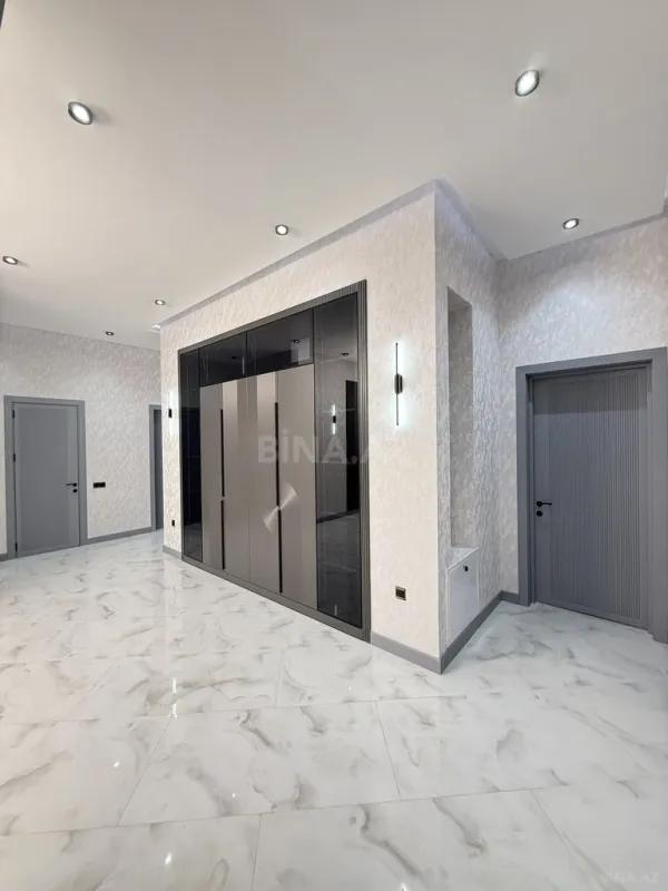 Satılır 4 otaqlı həyət evi 210 m²