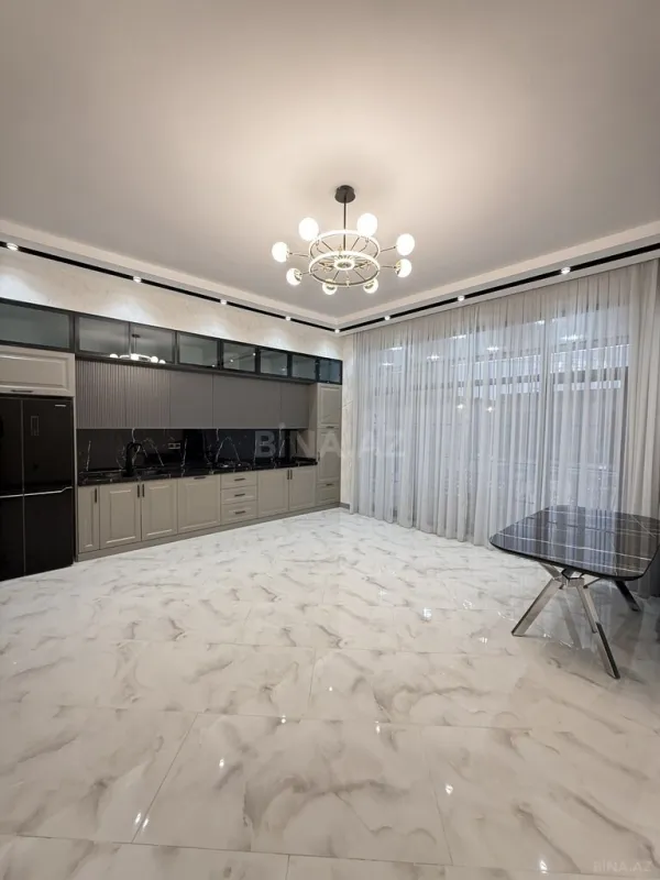 Satılır 4 otaqlı həyət evi 210 m²