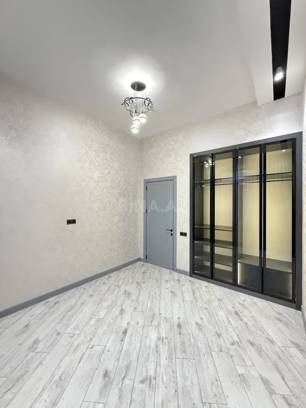 Satılır 4 otaqlı həyət evi 210 m²