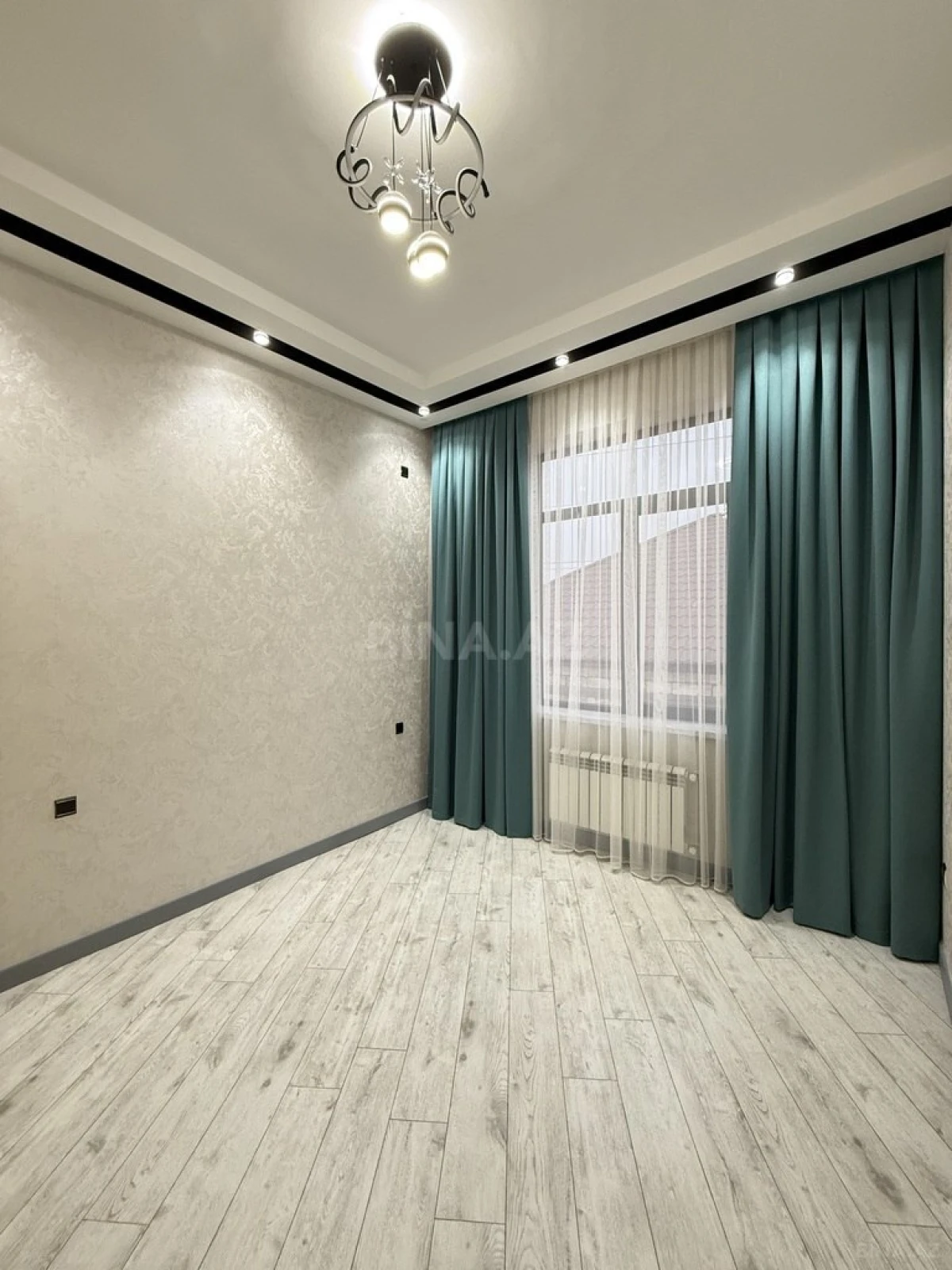 Satılır 4 otaqlı həyət evi 210 m²