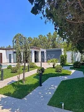 Satılır 5 otaqlı həyət evi 230 m²