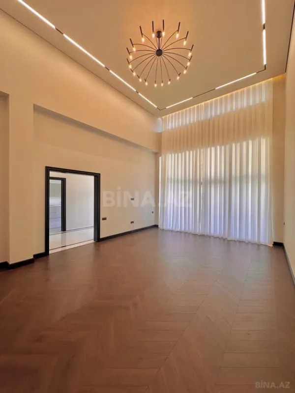 Satılır 5 otaqlı həyət evi 230 m²