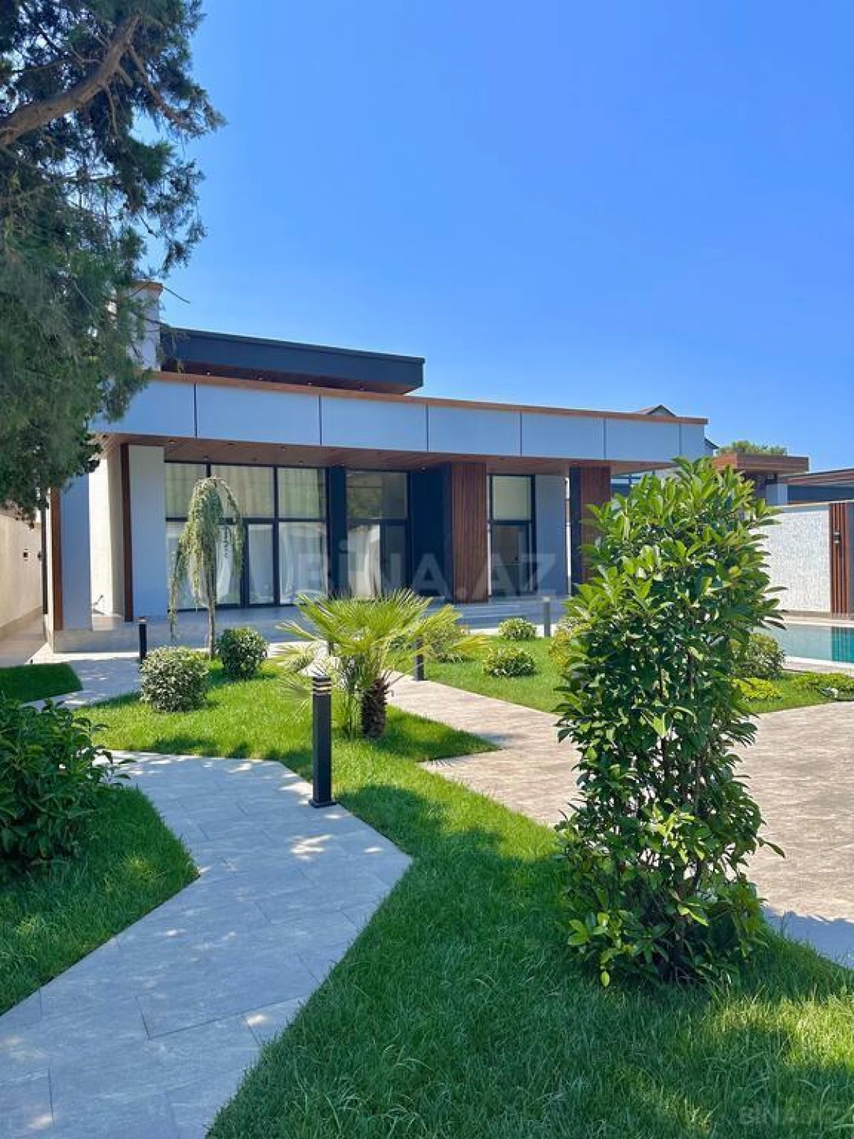 Satılır 5 otaqlı həyət evi 230 m²