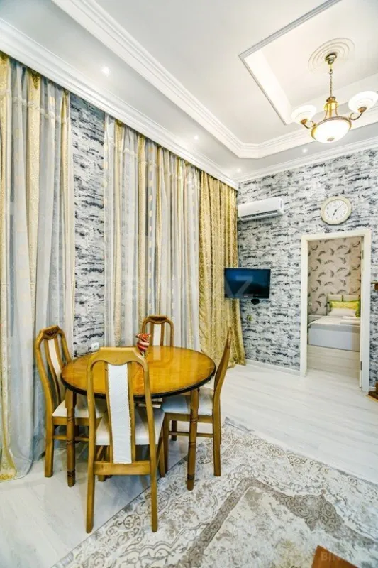Kirayə verilir 2 otaqlı mənzil 60 m²
