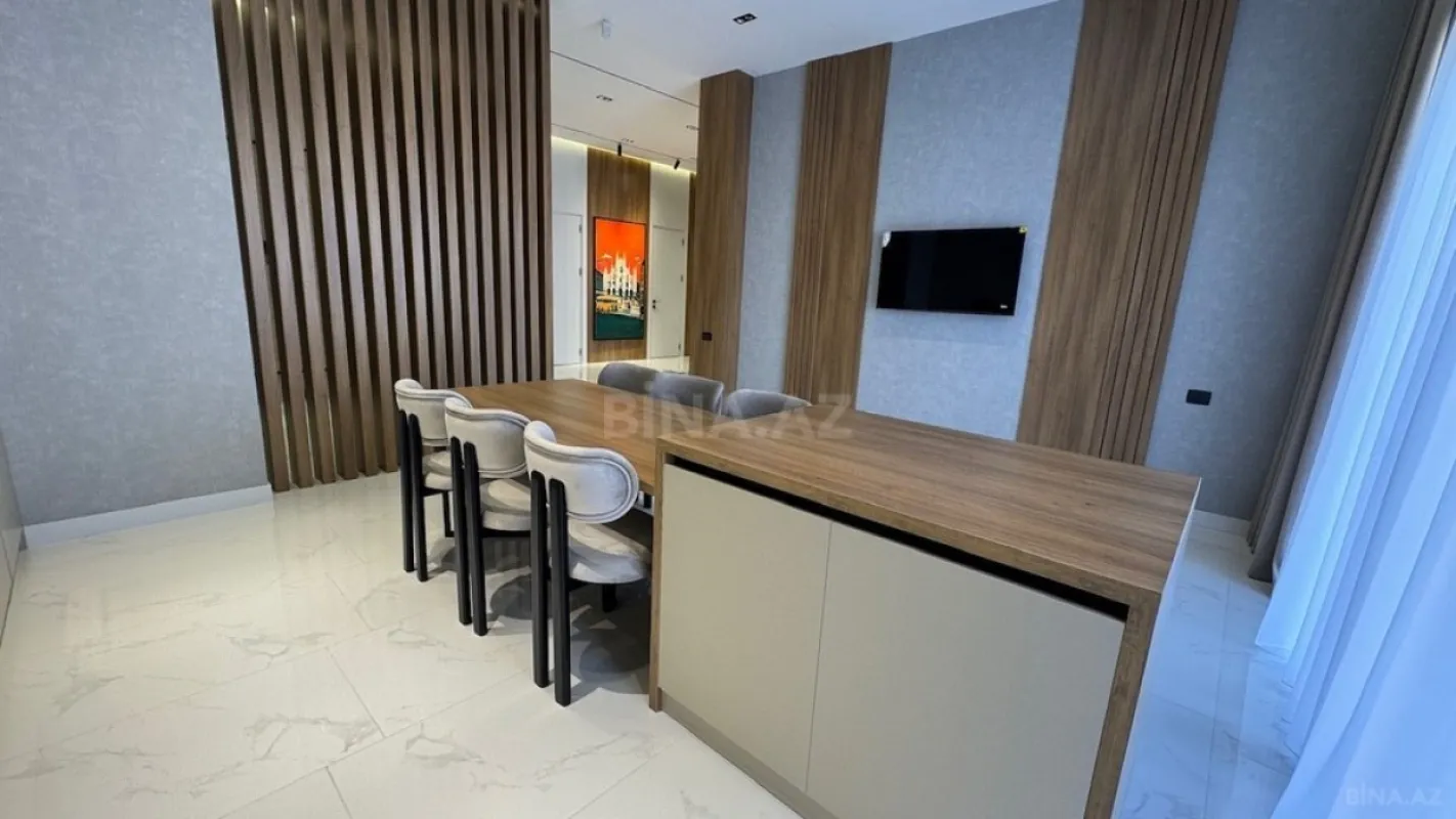 Satılır 5 otaqlı həyət evi 250 m²