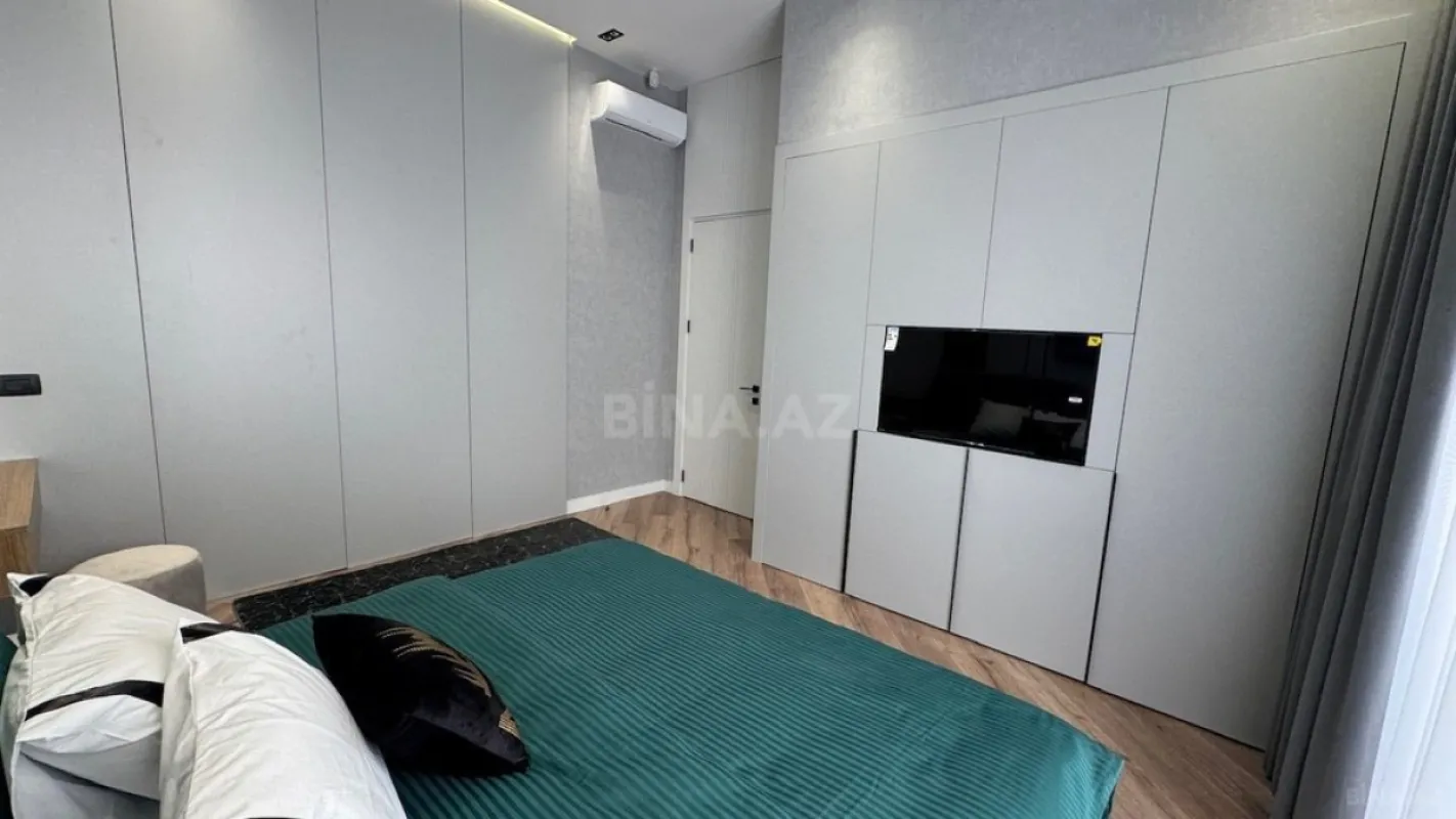 Satılır 5 otaqlı həyət evi 250 m²