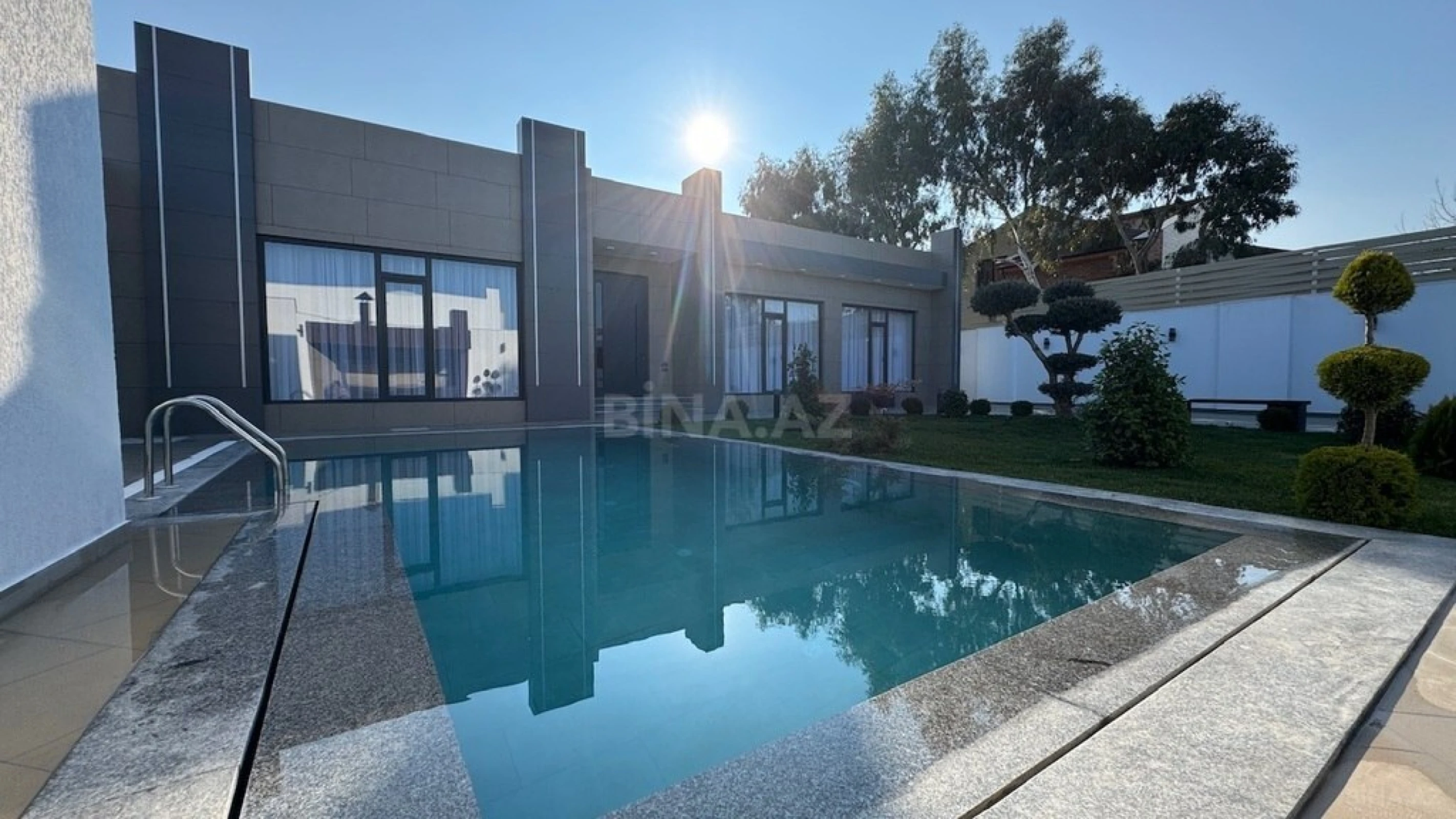 Satılır 5 otaqlı həyət evi 250 m²