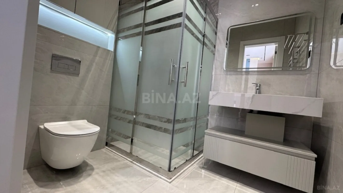 Satılır 5 otaqlı həyət evi 250 m²