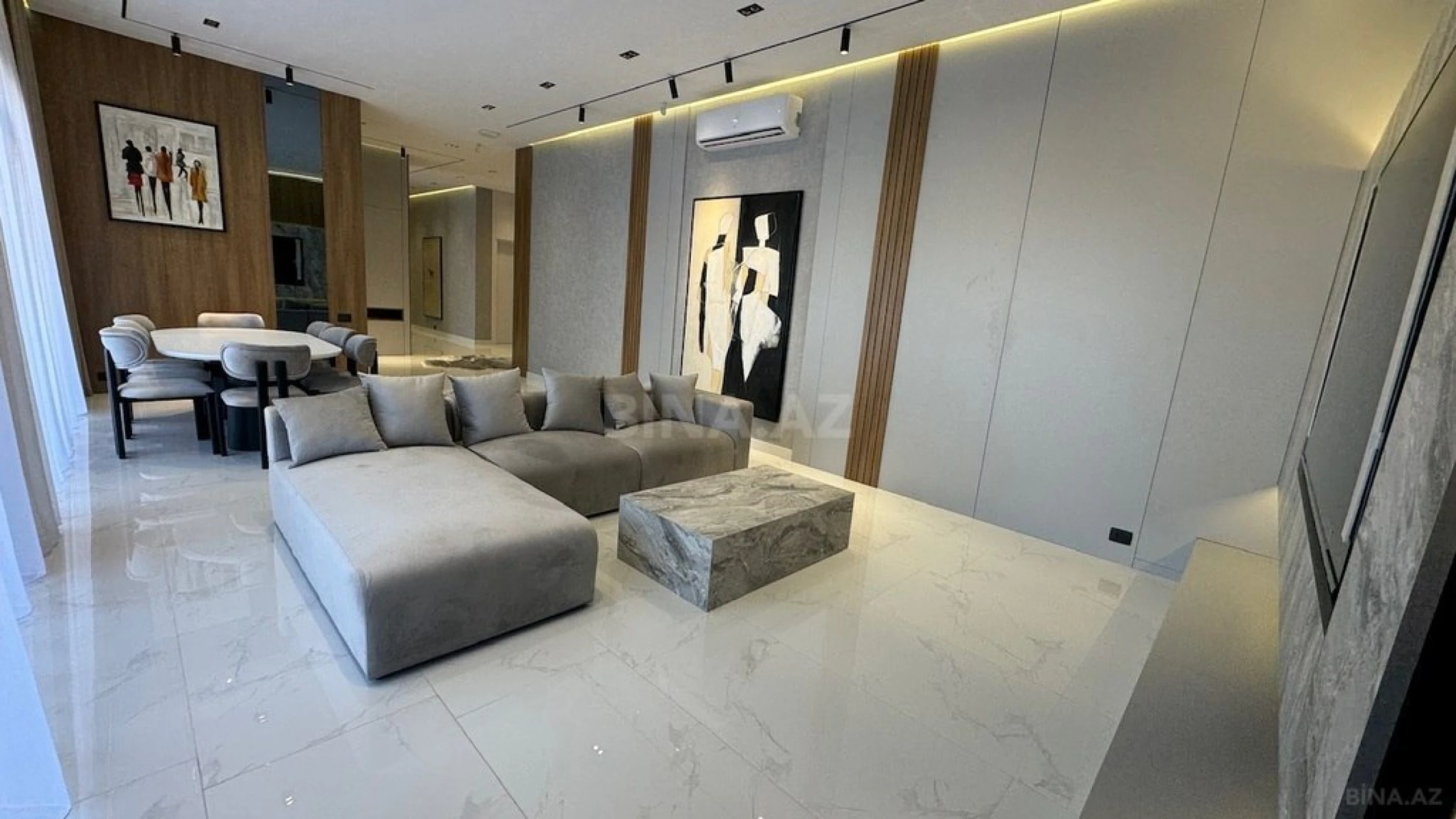 Satılır 5 otaqlı həyət evi 250 m²