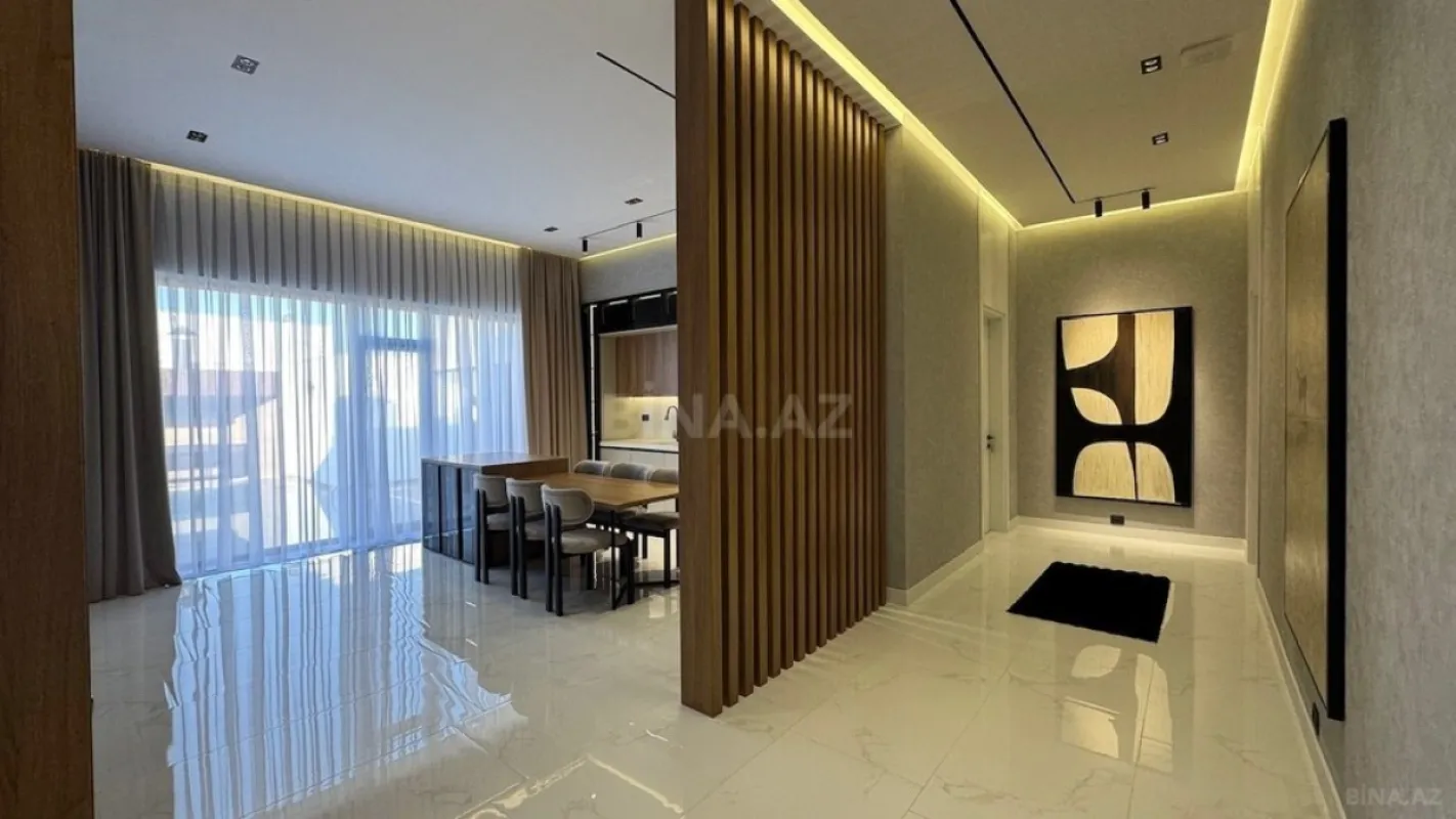 Satılır 5 otaqlı həyət evi 250 m²