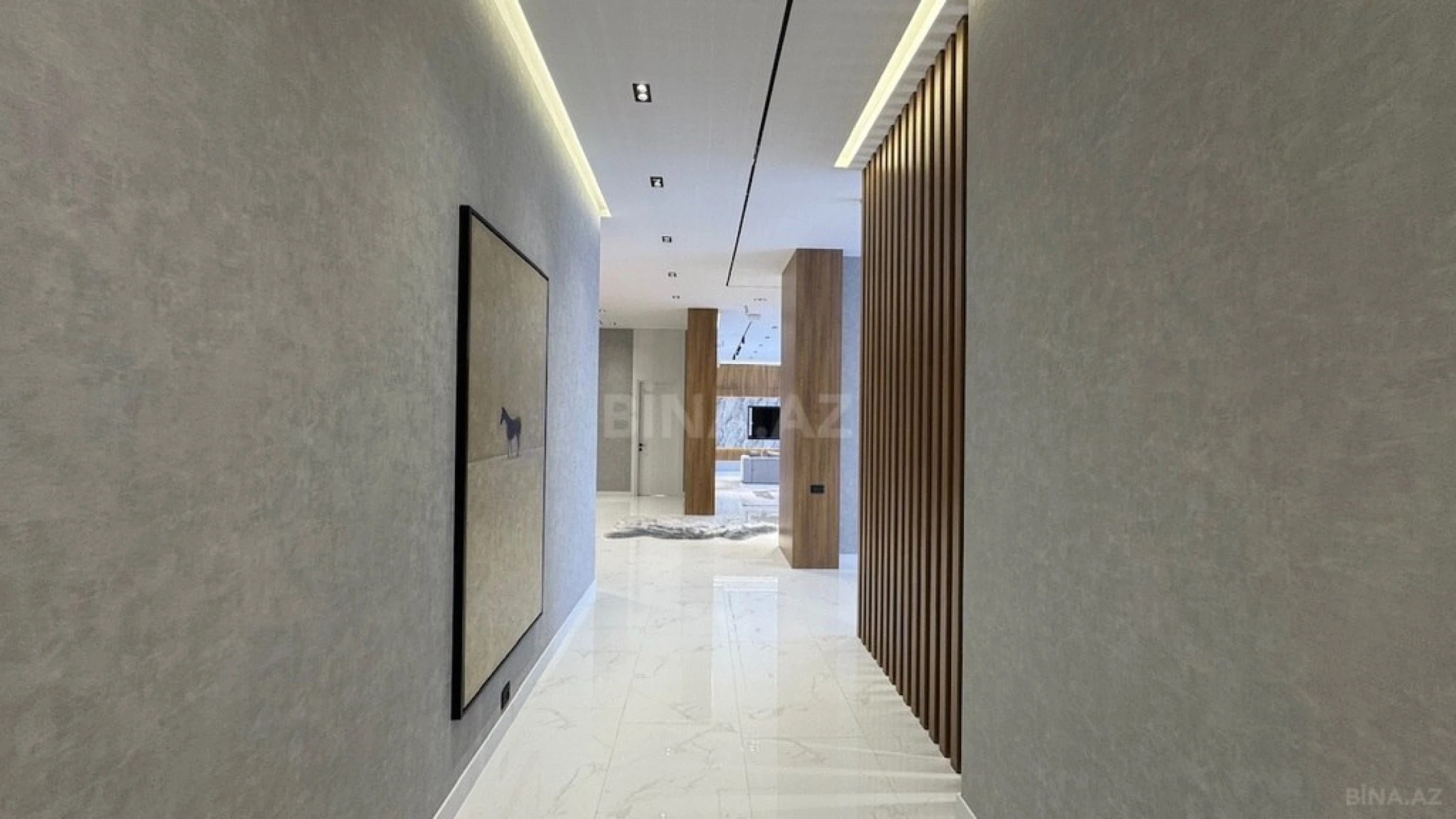 Satılır 5 otaqlı həyət evi 250 m²