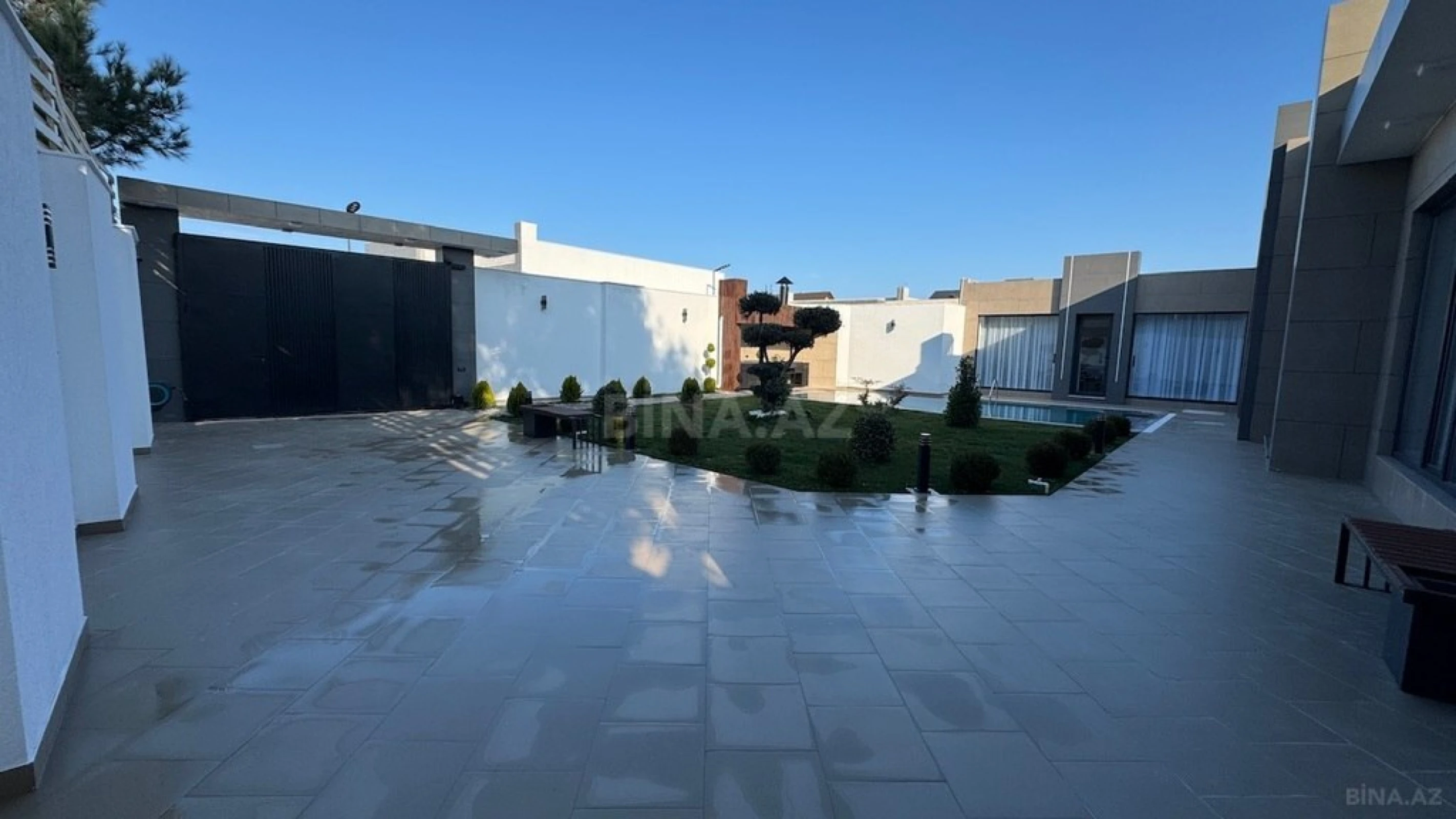 Satılır 5 otaqlı həyət evi 250 m²
