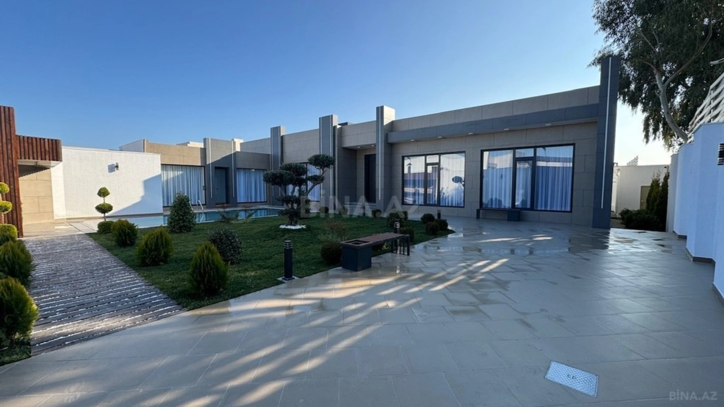 Satılır 5 otaqlı həyət evi 250 m²