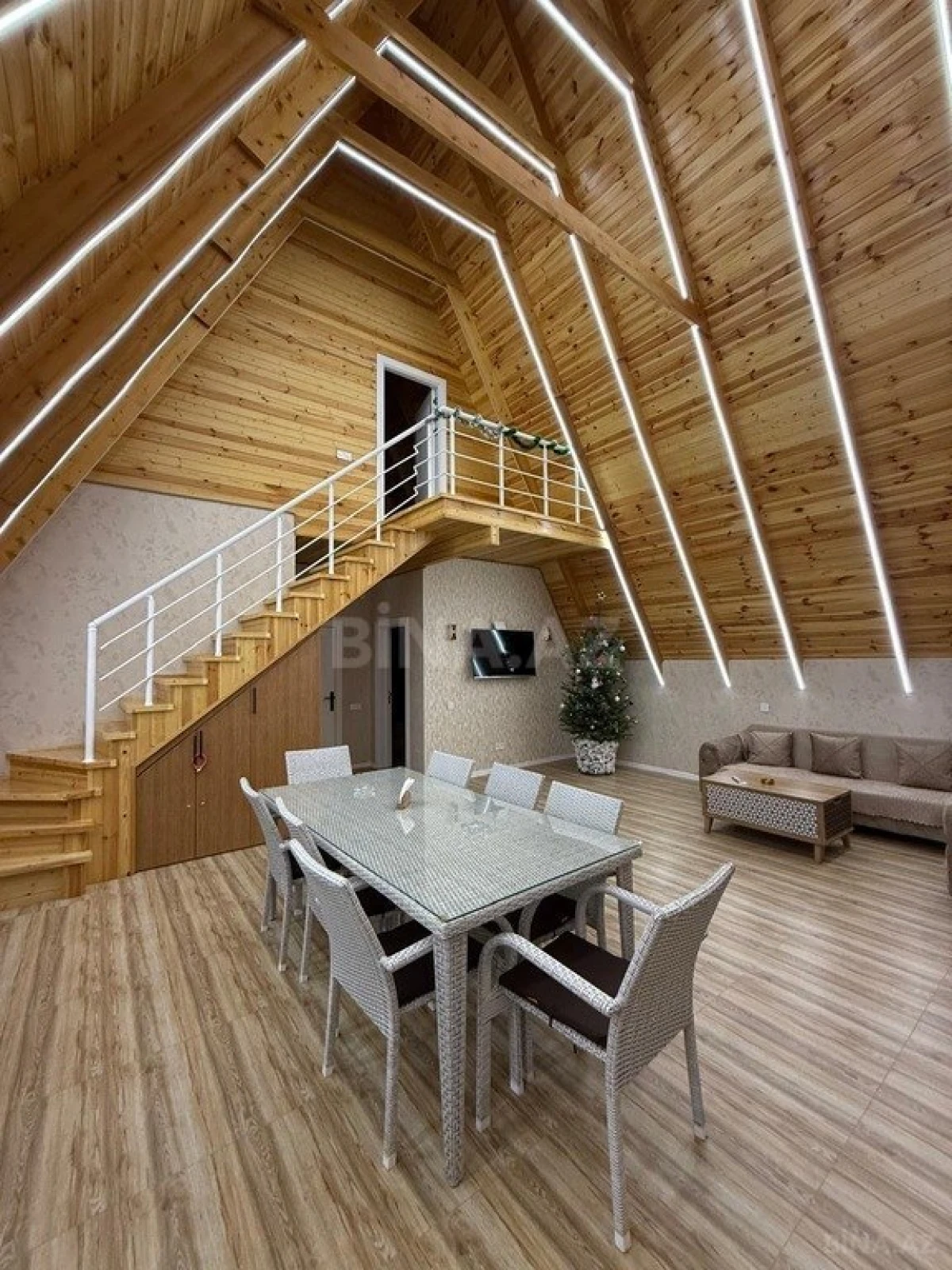 Kirayə verilir 4 otaqlı həyət evi 140 m²