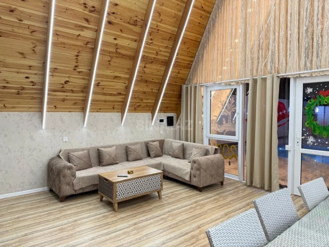 Kirayə verilir 4 otaqlı həyət evi 140 m²