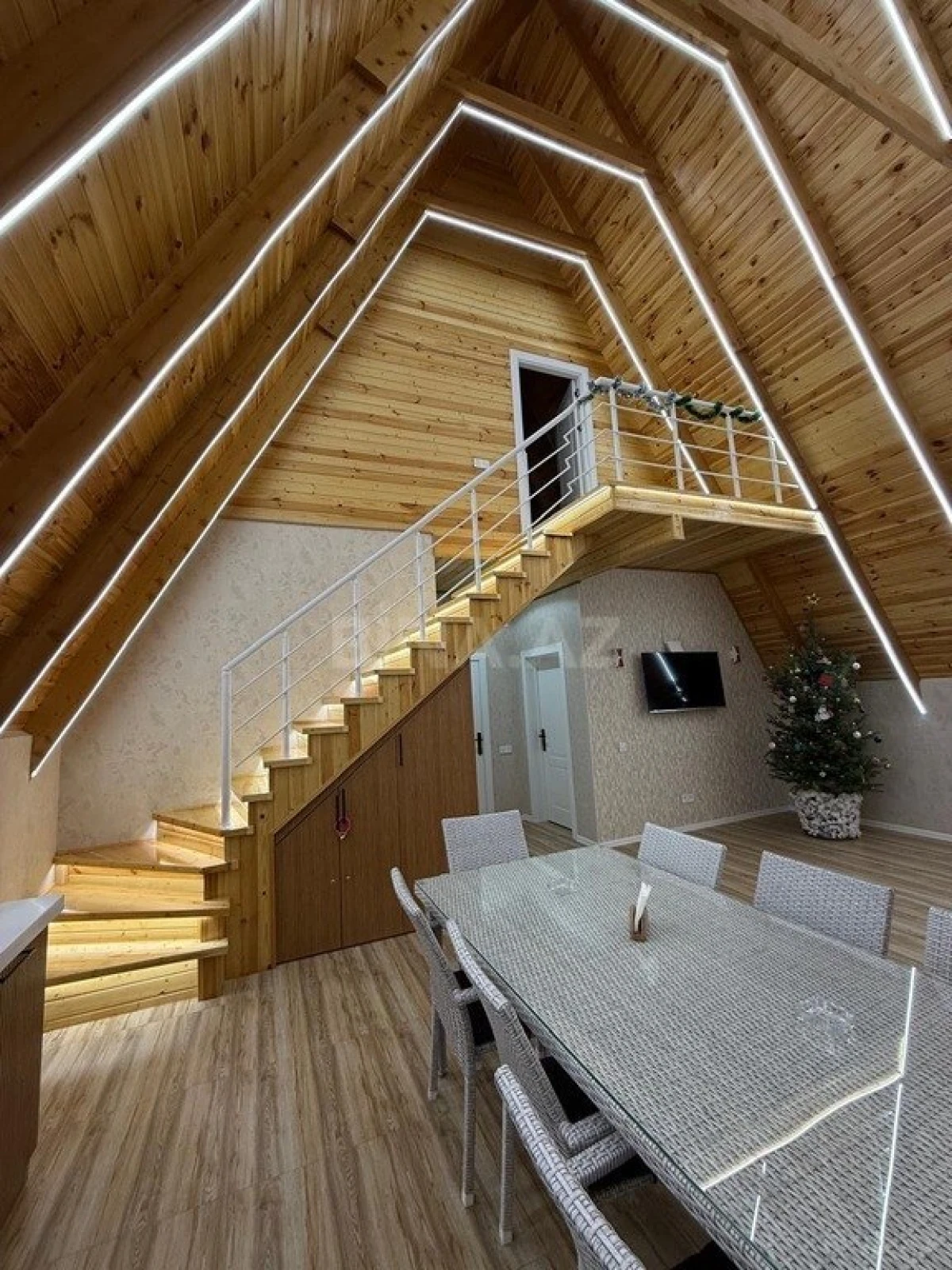 Kirayə verilir 4 otaqlı həyət evi 140 m²