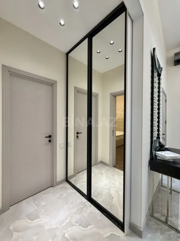 Satılır 4 otaqlı həyət evi 200 m²