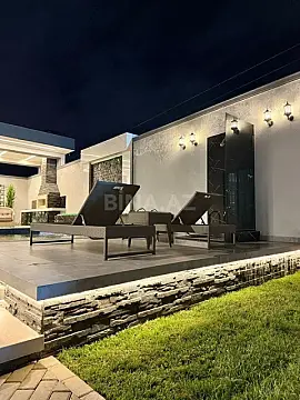 Satılır 4 otaqlı həyət evi 200 m²