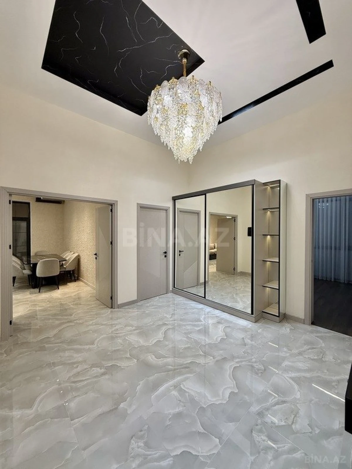 Satılır 4 otaqlı həyət evi 200 m²