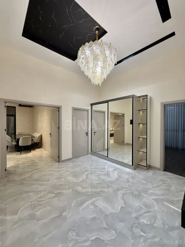 Satılır 4 otaqlı həyət evi 200 m²