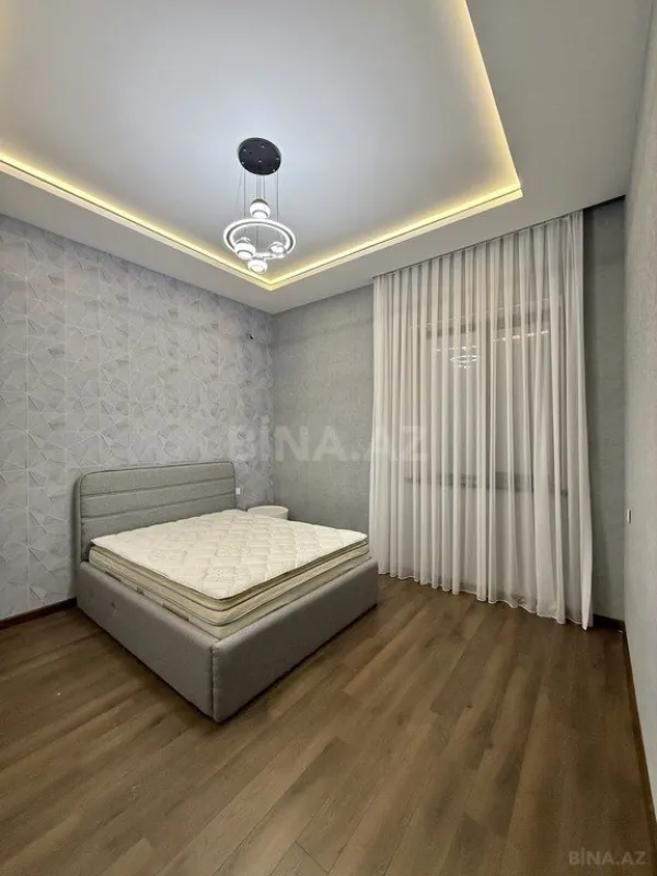 Satılır 4 otaqlı həyət evi 200 m²