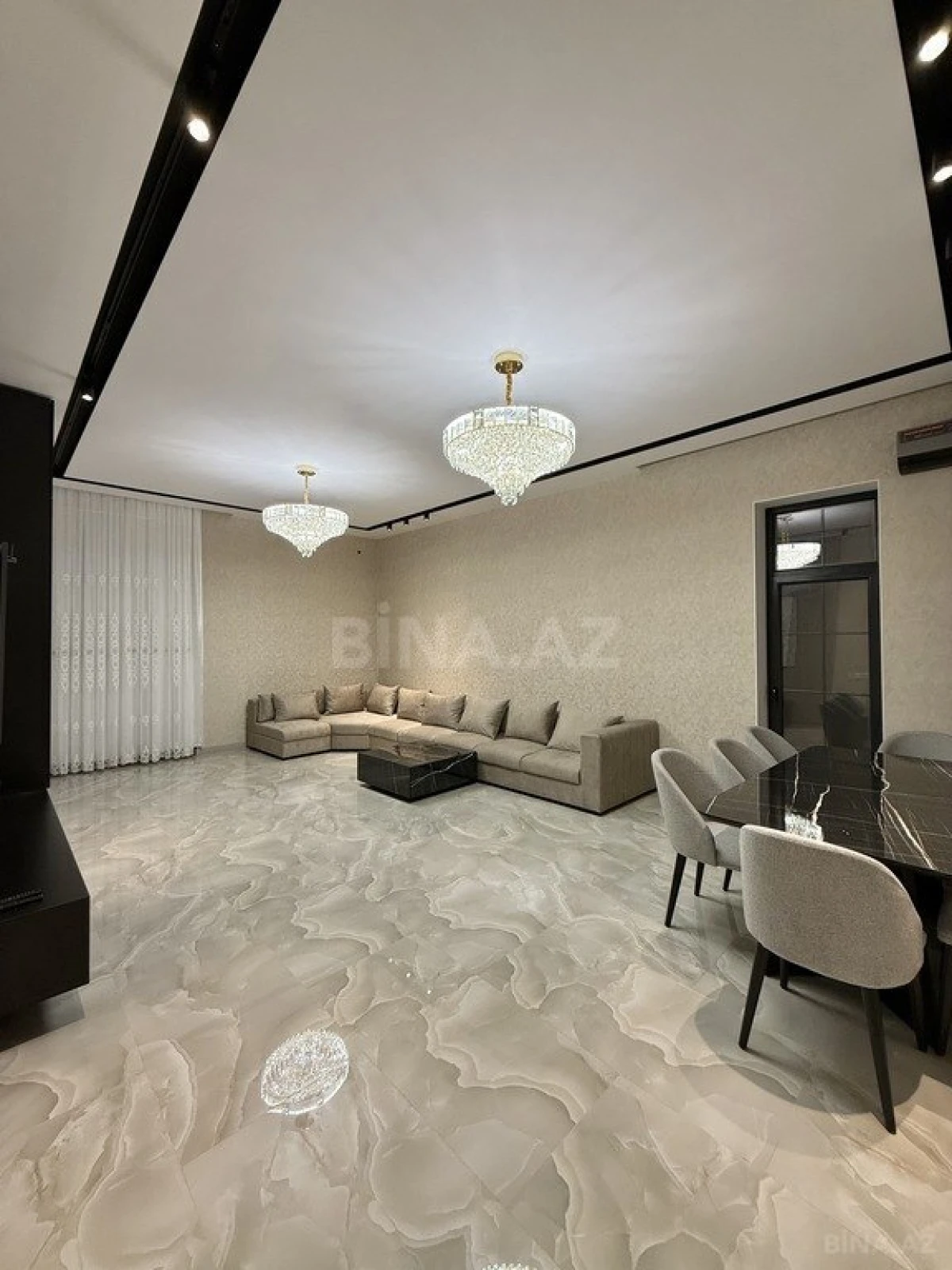 Satılır 4 otaqlı həyət evi 200 m²