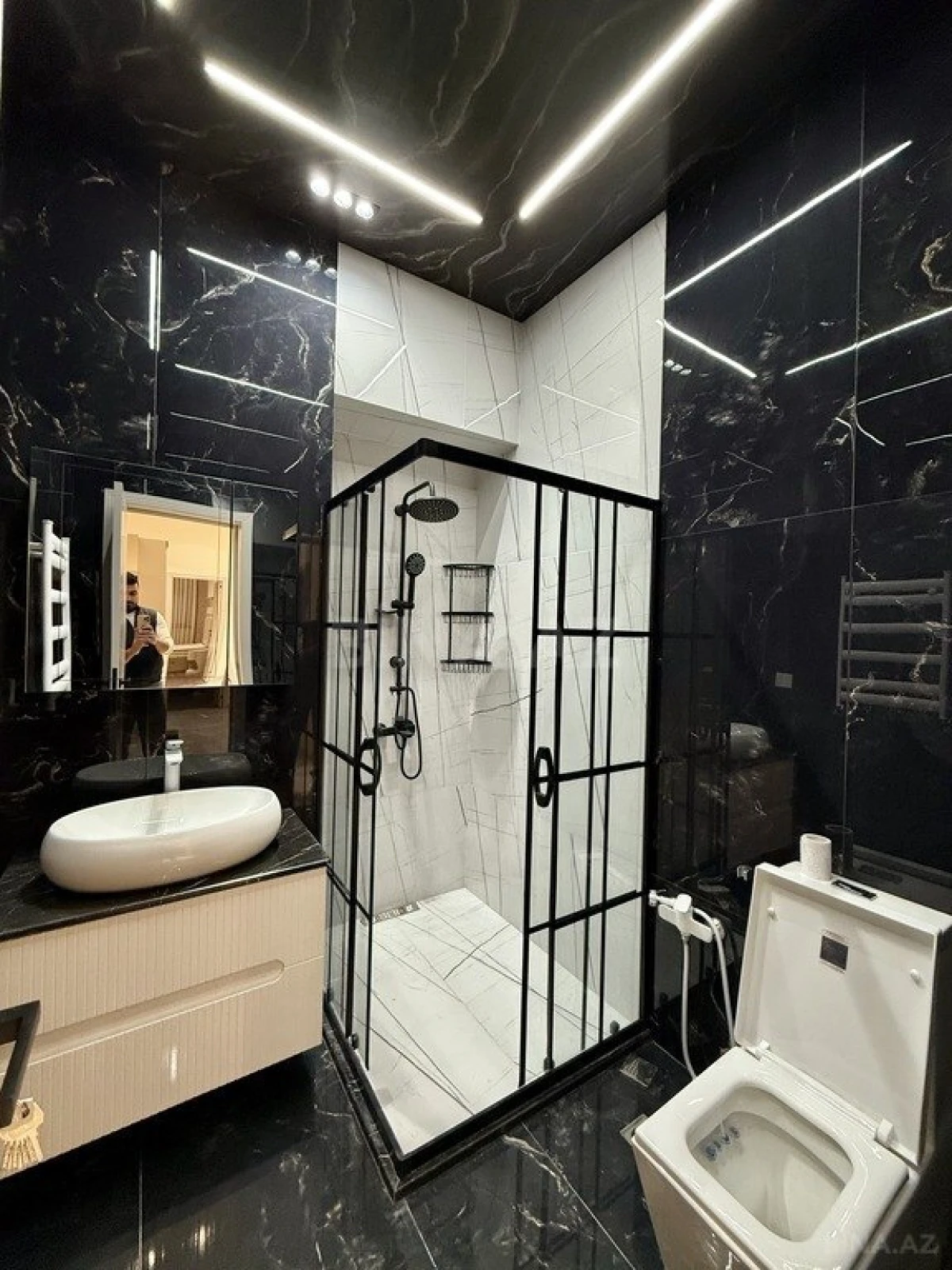 Satılır 4 otaqlı həyət evi 200 m²