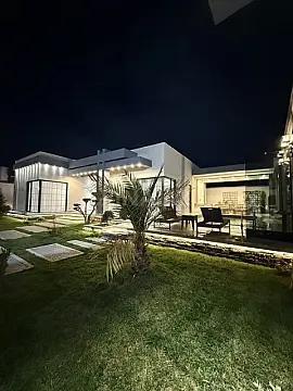 Satılır 4 otaqlı həyət evi 200 m²