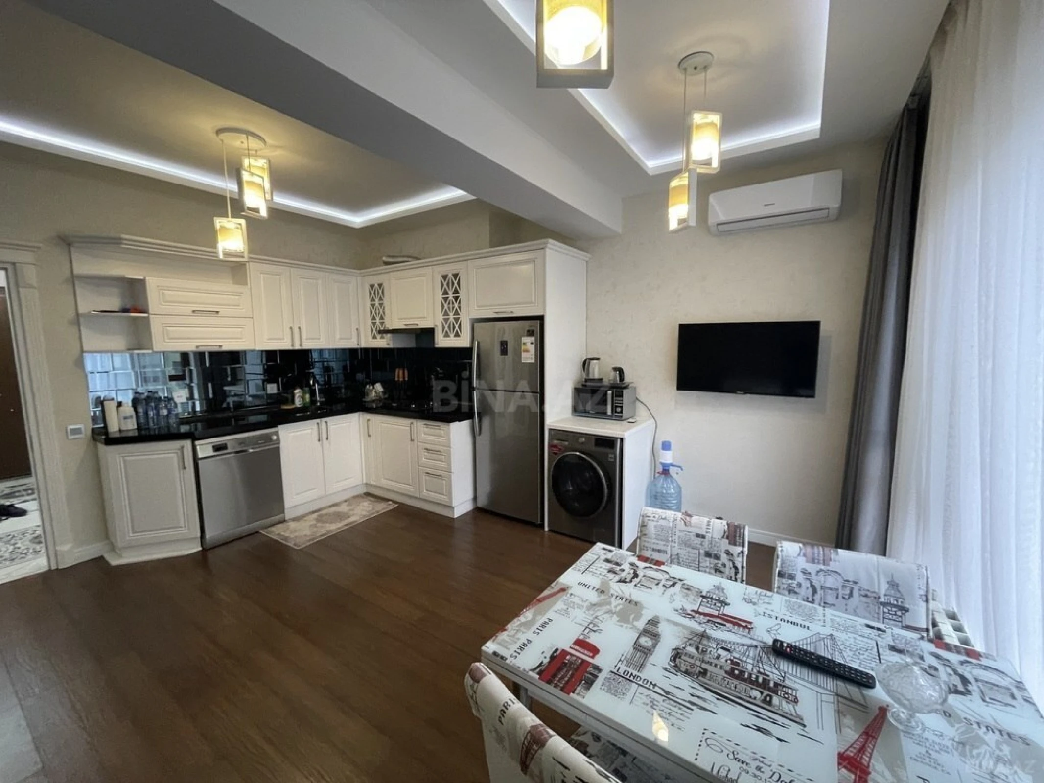 Kirayə verilir 2 otaqlı mənzil 100 m²