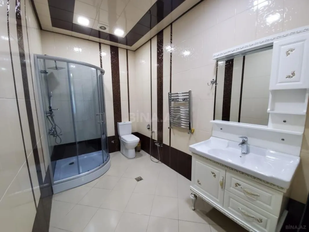 Kirayə verilir 4 otaqlı mənzil 220 m²