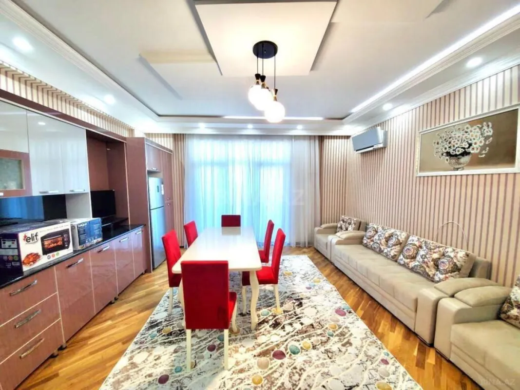 Kirayə verilir 4 otaqlı mənzil 220 m²