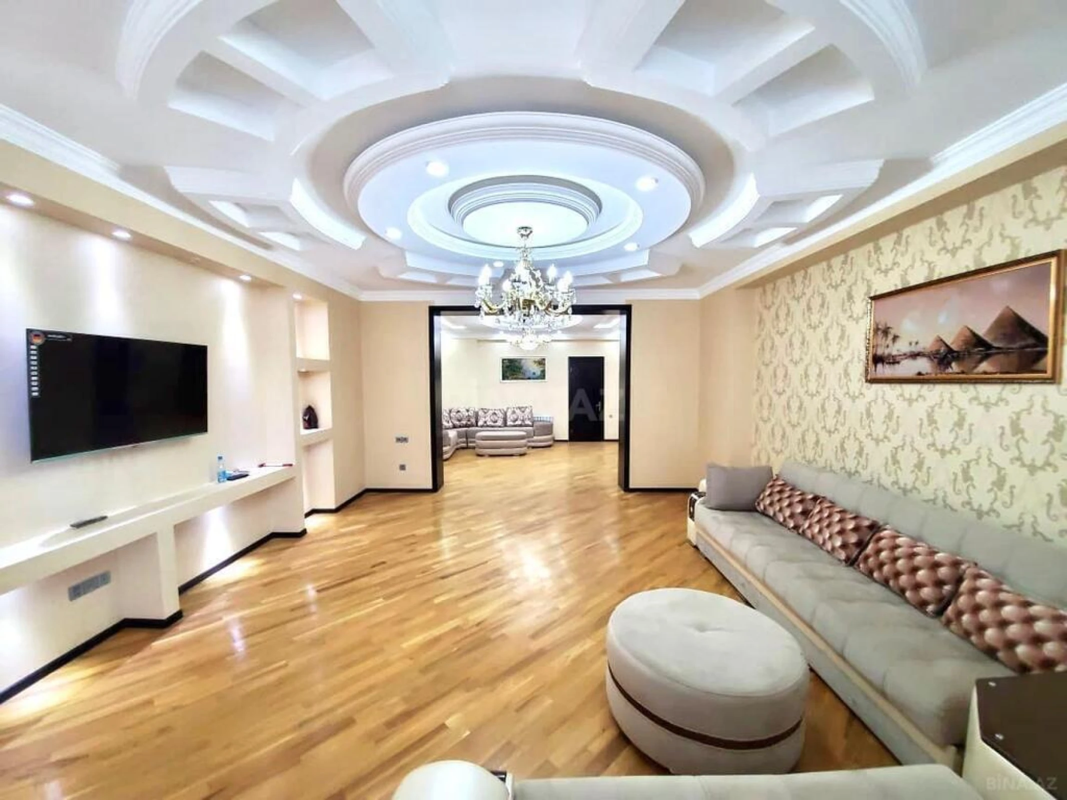 Kirayə verilir 4 otaqlı mənzil 220 m²