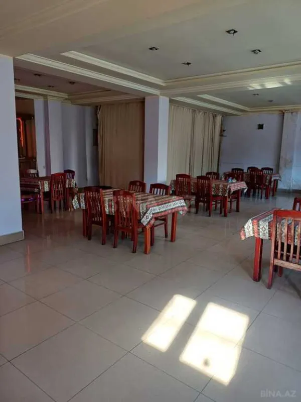 Satılır obyekt 800 m²