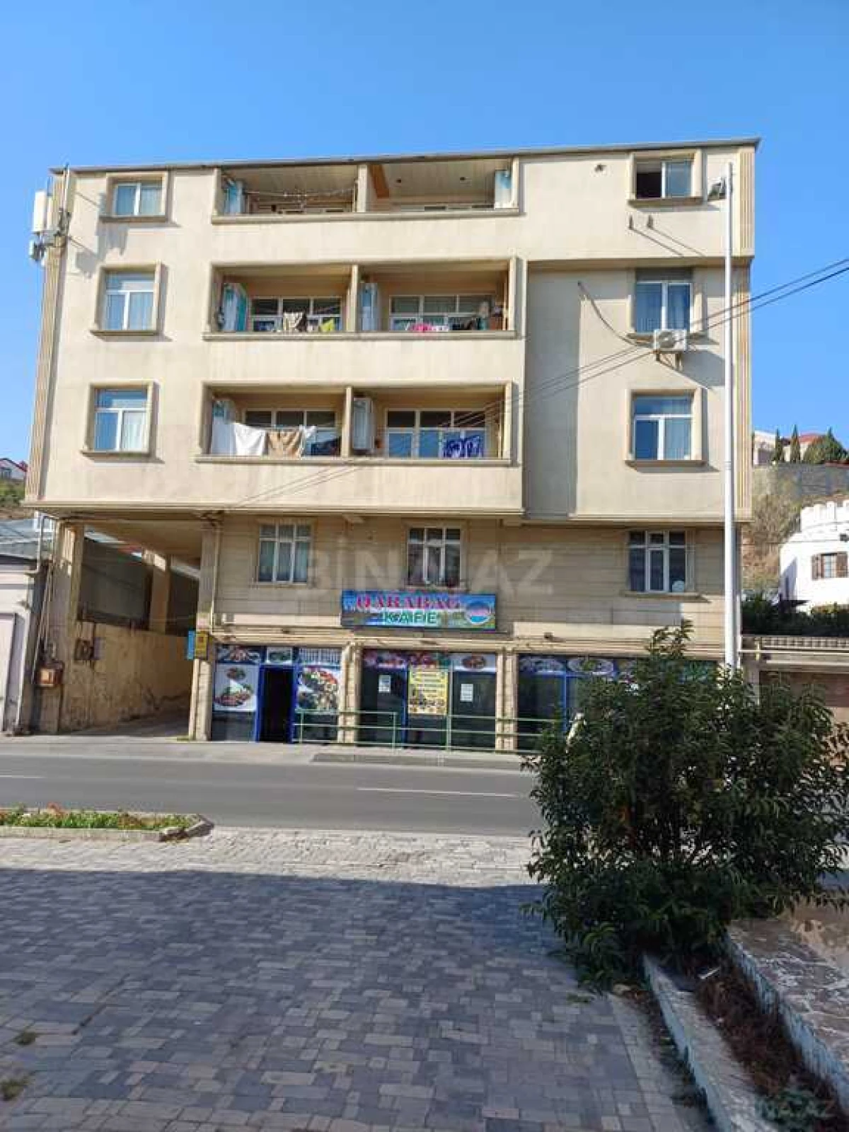 Satılır obyekt 800 m²