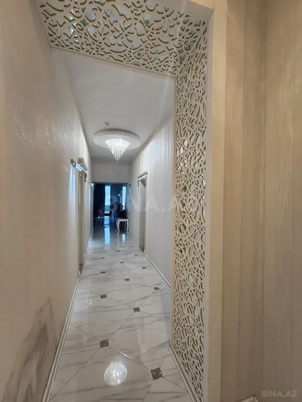 Kirayə verilir 6 otaqlı mənzil 300 m²