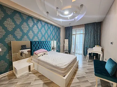 Kirayə verilir 6 otaqlı mənzil 300 m²