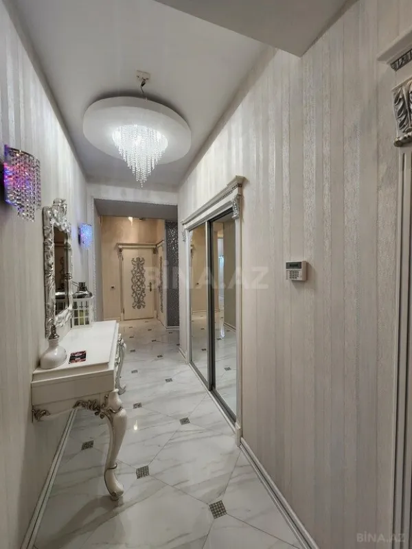 Kirayə verilir 6 otaqlı mənzil 300 m²