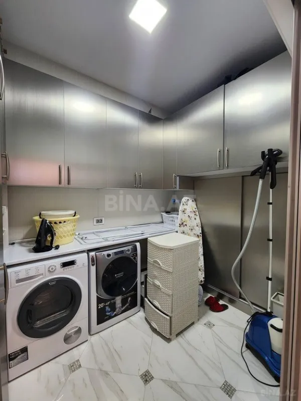 Kirayə verilir 6 otaqlı mənzil 300 m²