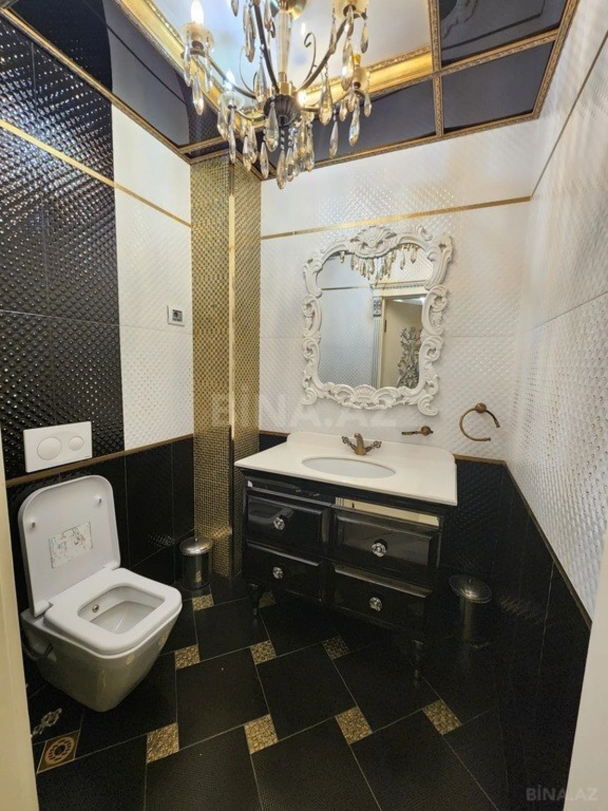 Kirayə verilir 6 otaqlı mənzil 300 m²